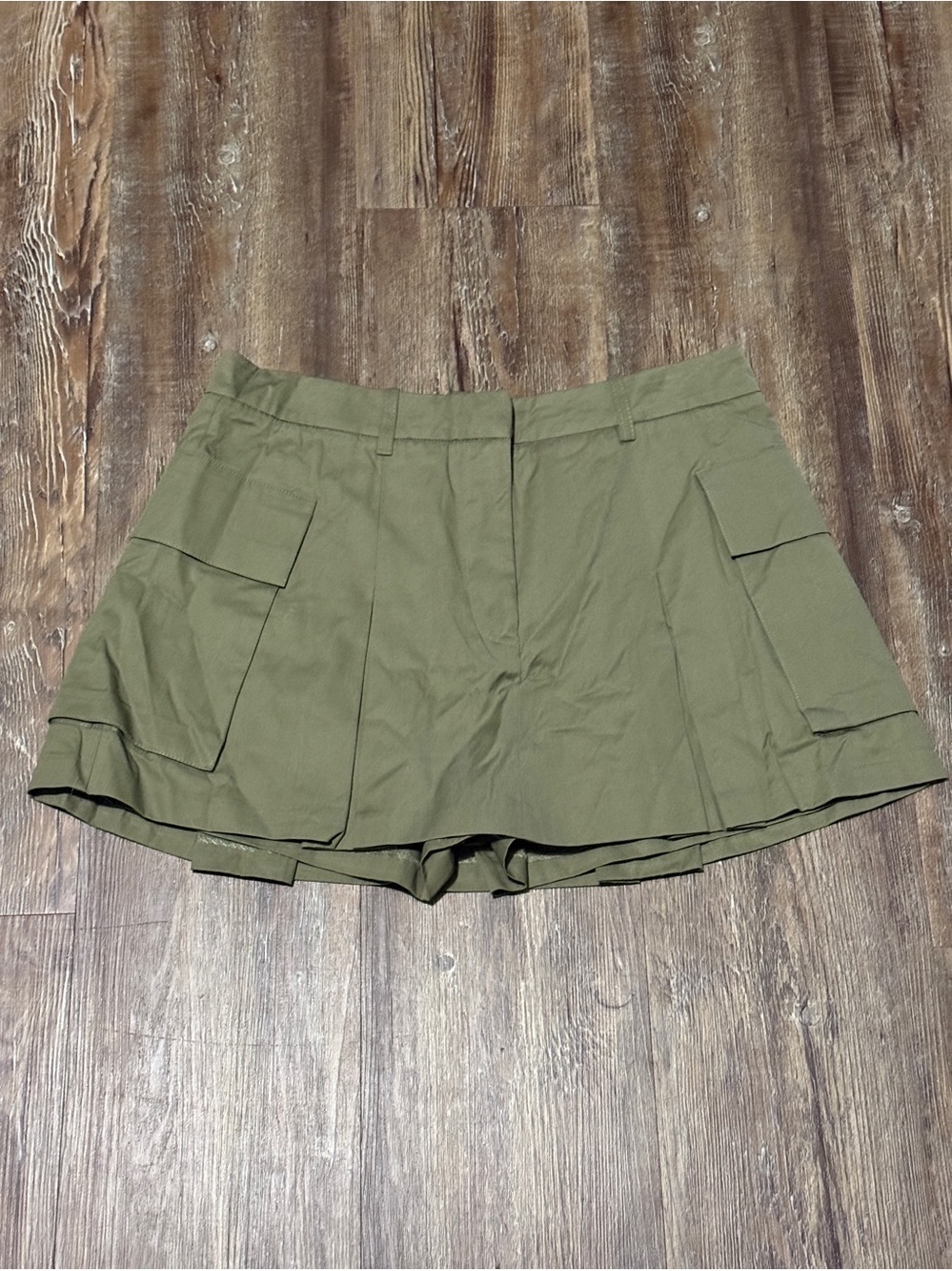 Pilcro Pleated Cargo Skort Women's 27 High Rise Academia Style in Olive Green